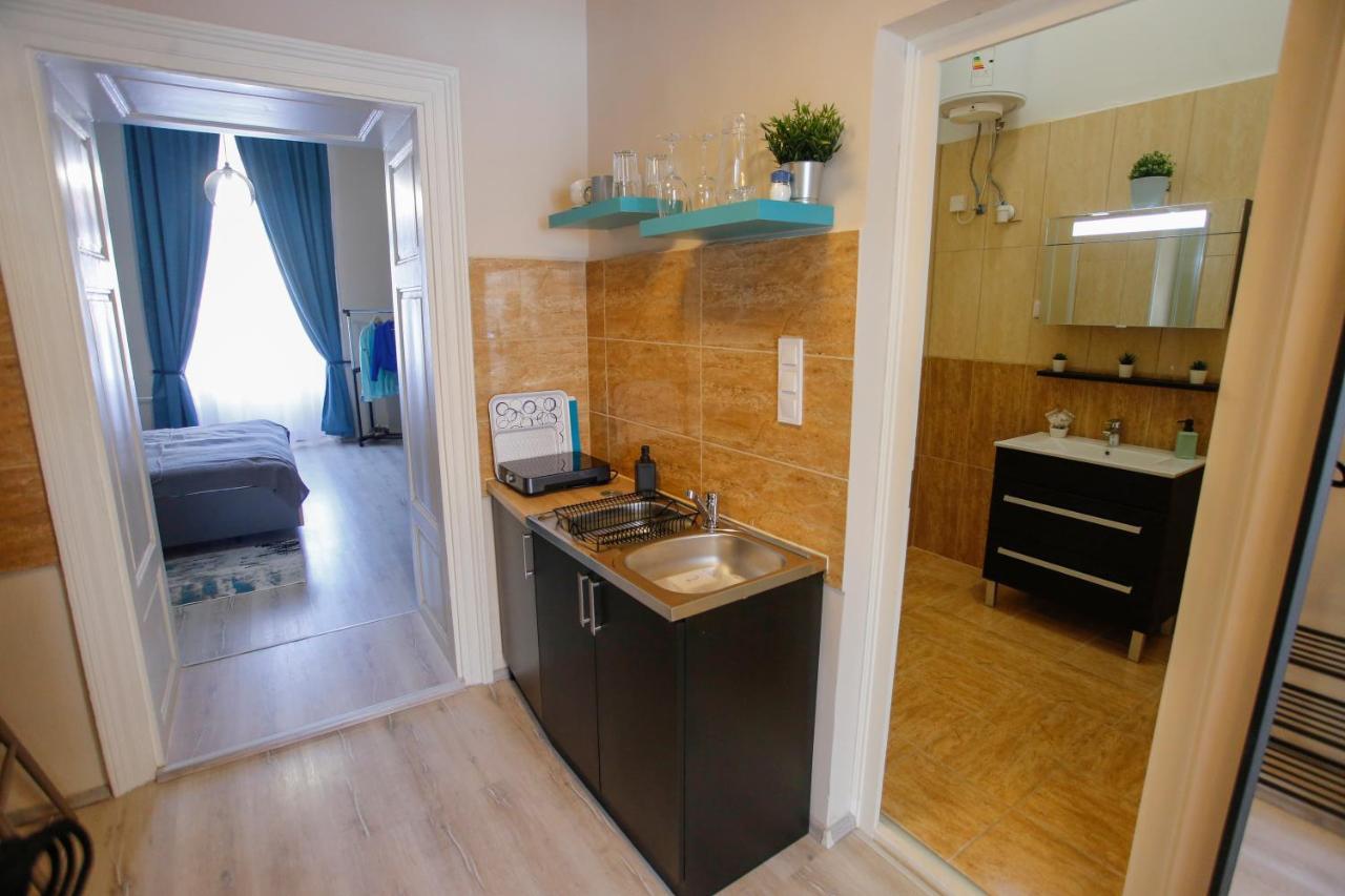 Urania Apartmanhaz Eger Zewnętrze zdjęcie