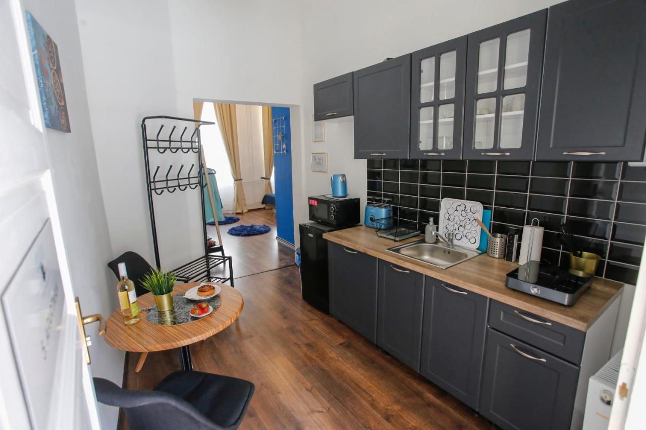 Urania Apartmanhaz Eger Zewnętrze zdjęcie