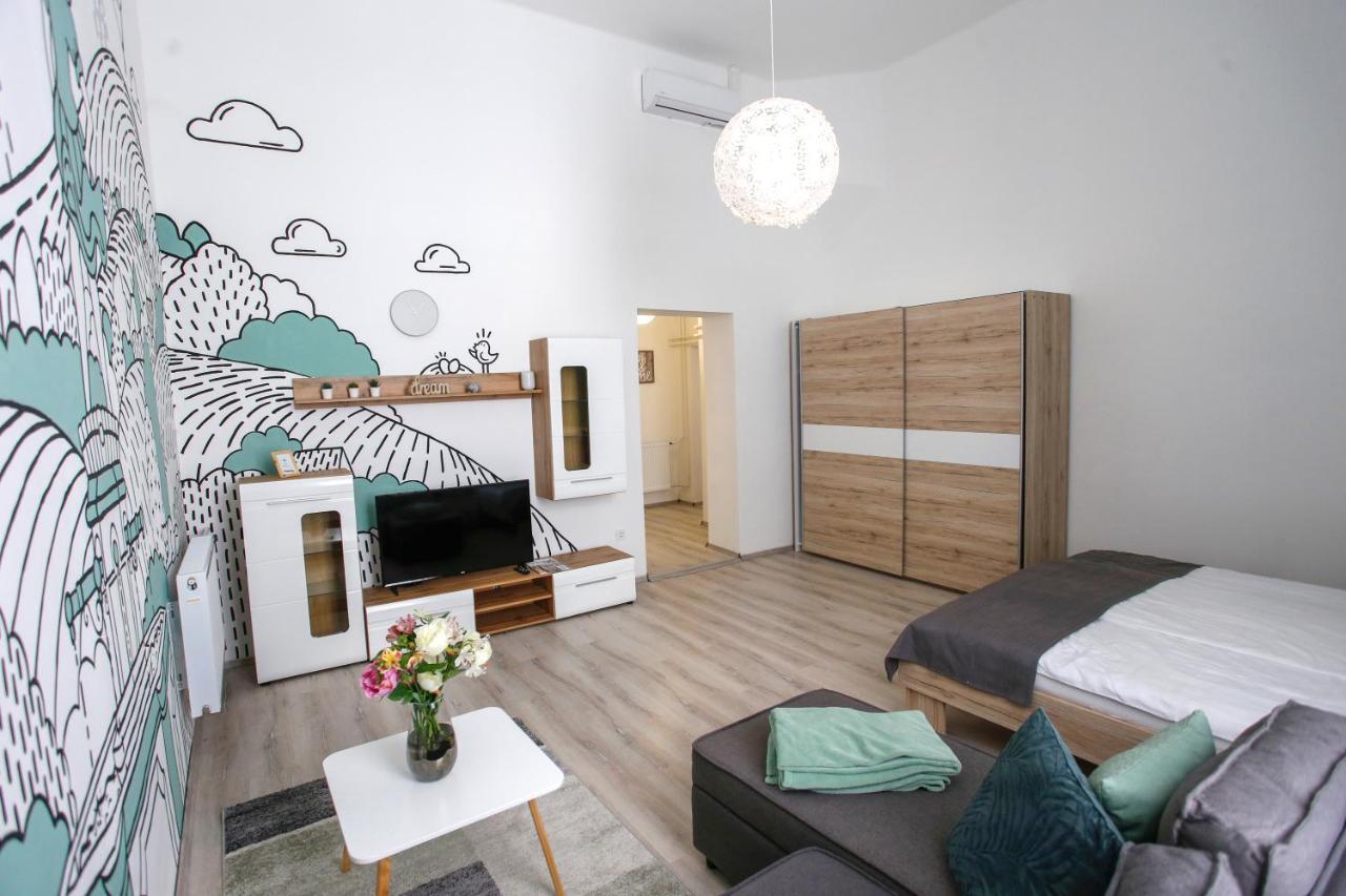Urania Apartmanhaz Eger Zewnętrze zdjęcie