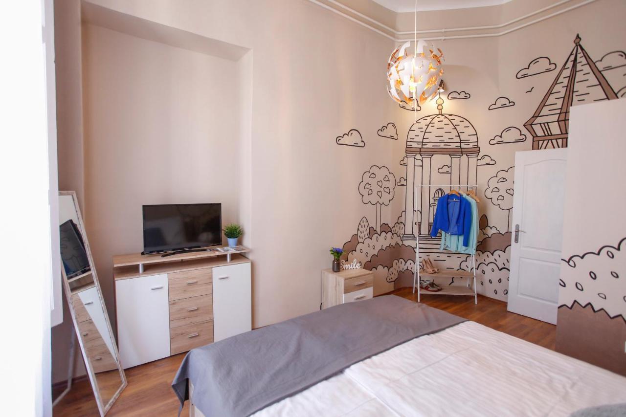 Urania Apartmanhaz Eger Zewnętrze zdjęcie