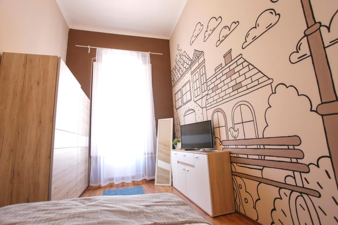 Urania Apartmanhaz Eger Zewnętrze zdjęcie