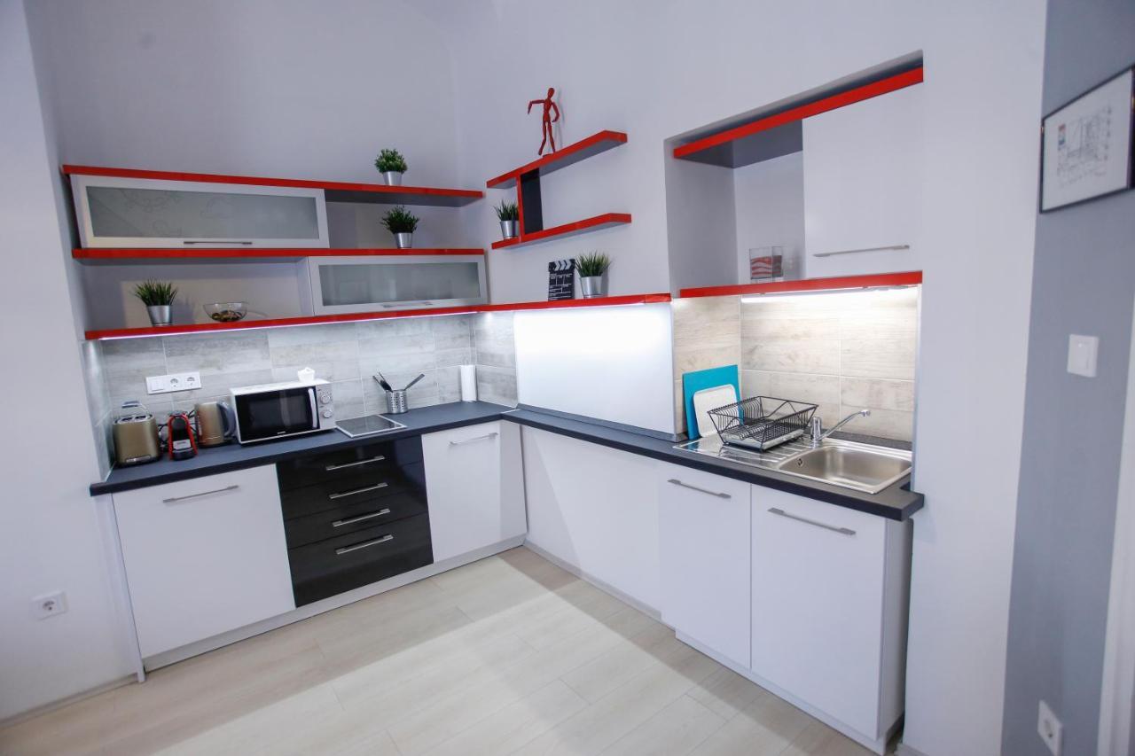 Urania Apartmanhaz Eger Zewnętrze zdjęcie